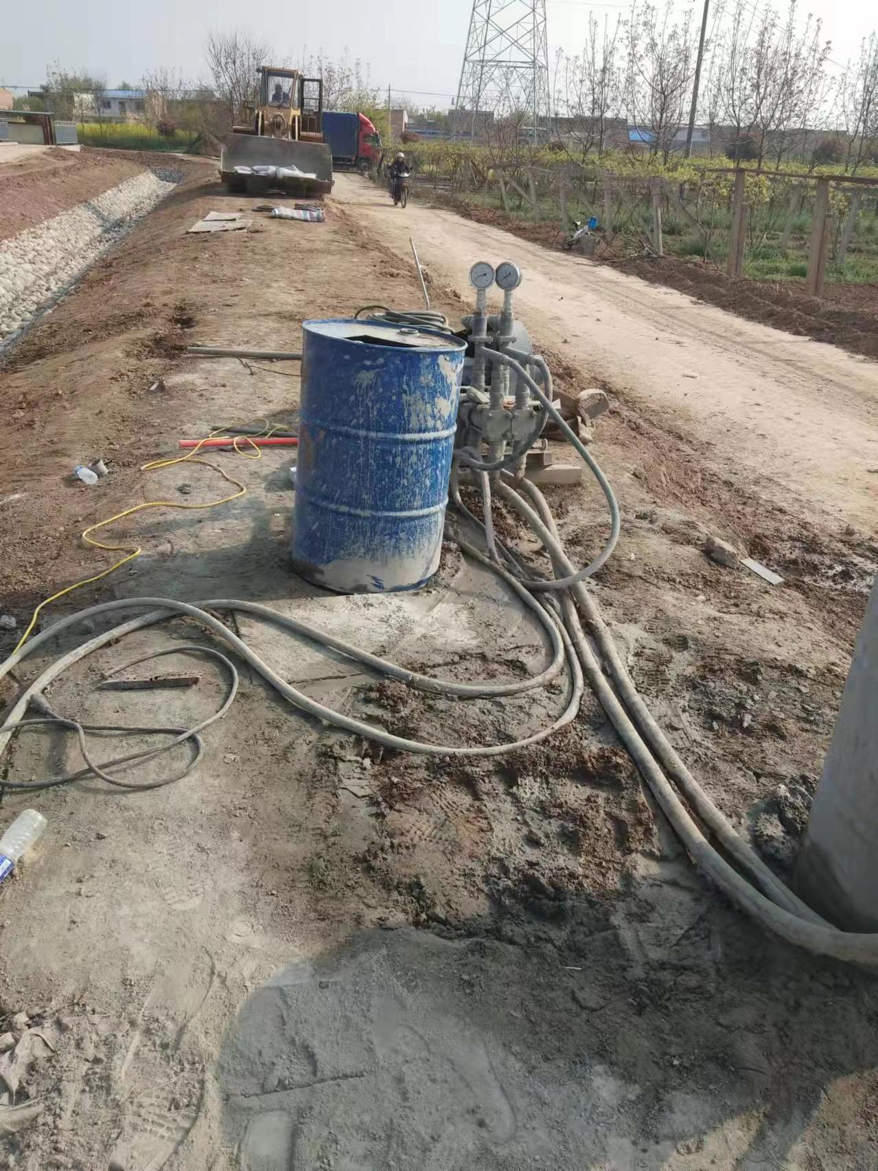 中兴镇顶管注浆